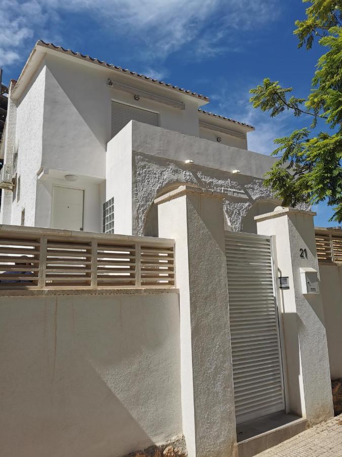 Casa Mya Con Terreno Privado Y Parking Compartido - A 800M De Playa Poniente Βίλα Μπένιντορμ Εξωτερικό φωτογραφία