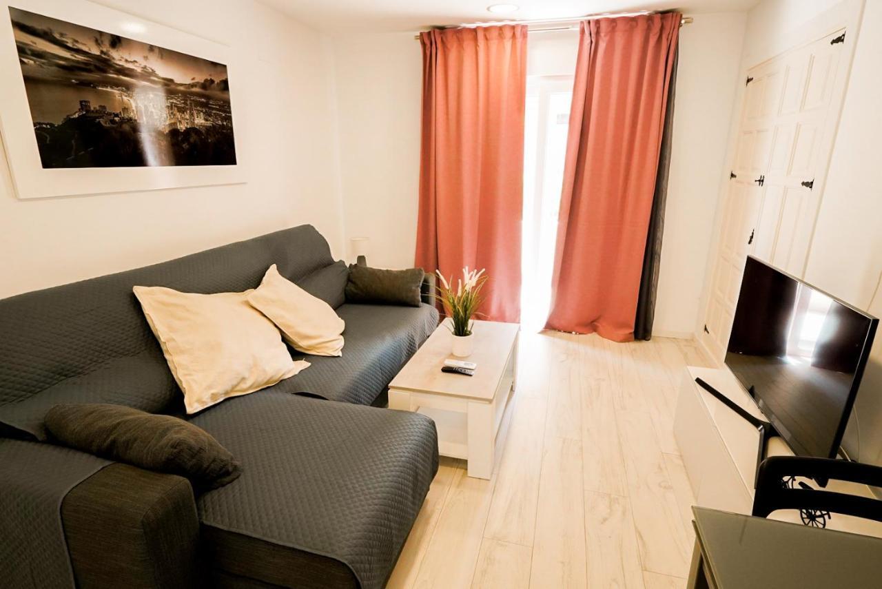 Casa Mya Con Terreno Privado Y Parking Compartido - A 800M De Playa Poniente Βίλα Μπένιντορμ Εξωτερικό φωτογραφία