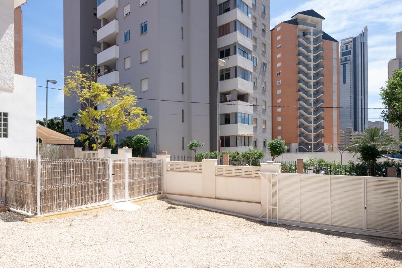 Casa Mya Con Terreno Privado Y Parking Compartido - A 800M De Playa Poniente Βίλα Μπένιντορμ Εξωτερικό φωτογραφία