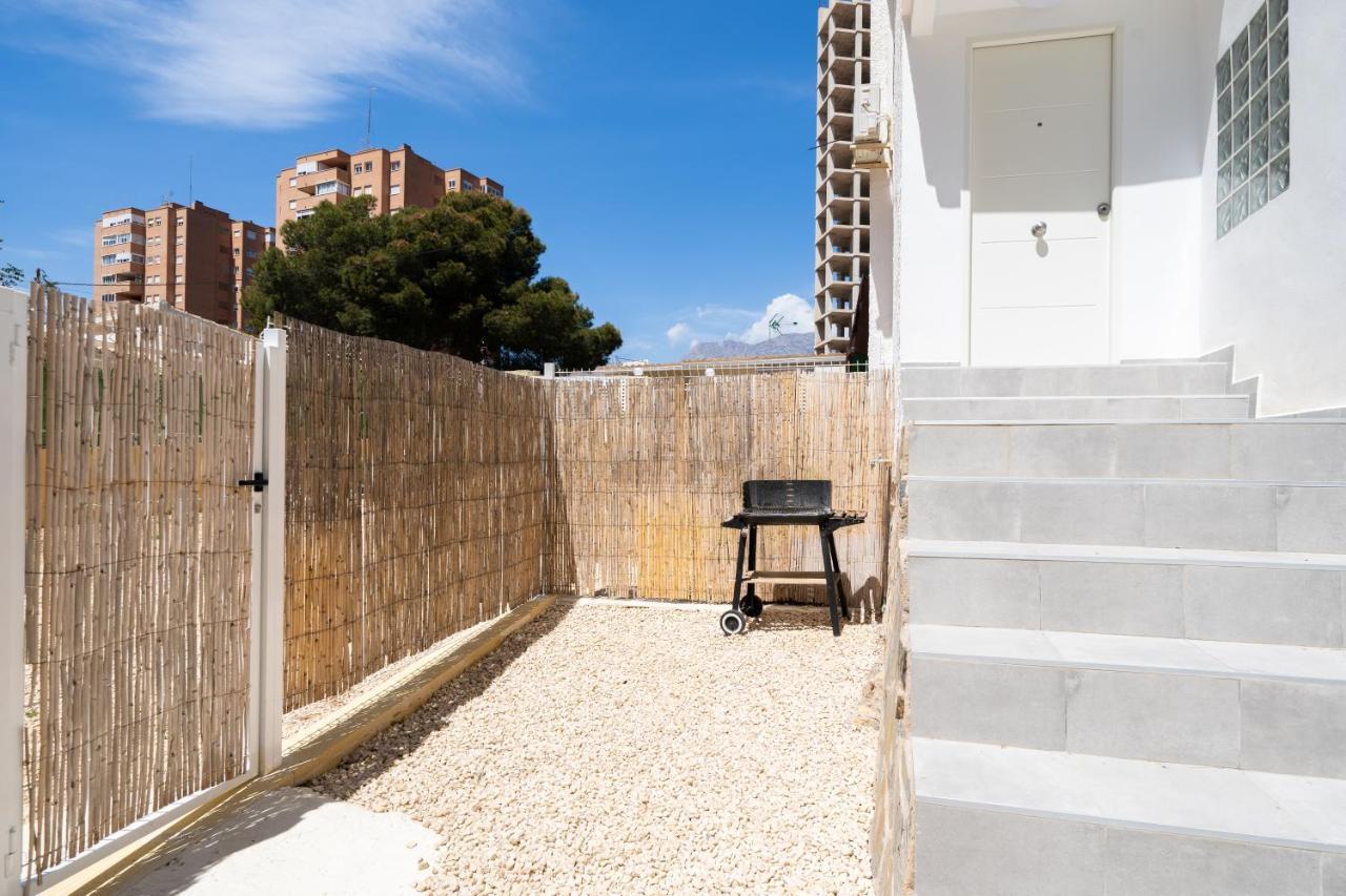 Casa Mya Con Terreno Privado Y Parking Compartido - A 800M De Playa Poniente Βίλα Μπένιντορμ Εξωτερικό φωτογραφία