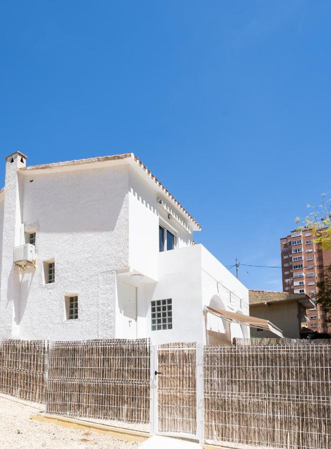 Casa Mya Con Terreno Privado Y Parking Compartido - A 800M De Playa Poniente Βίλα Μπένιντορμ Εξωτερικό φωτογραφία